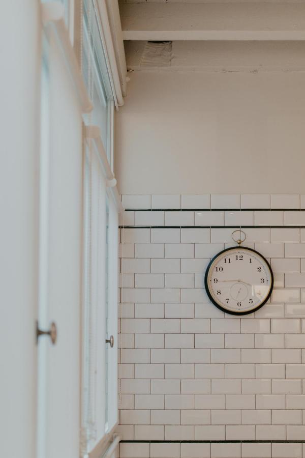 Blue Bird Residence Suite Moriaan Antwerpen Buitenkant foto