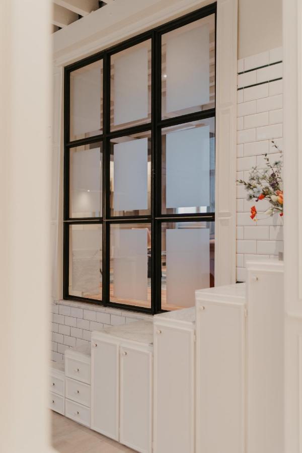 Blue Bird Residence Suite Moriaan Antwerpen Buitenkant foto