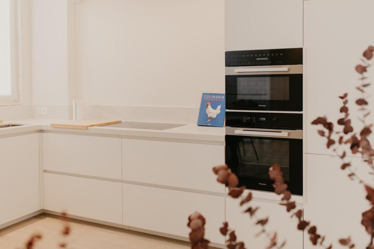 Blue Bird Residence Suite Moriaan Antwerpen Buitenkant foto