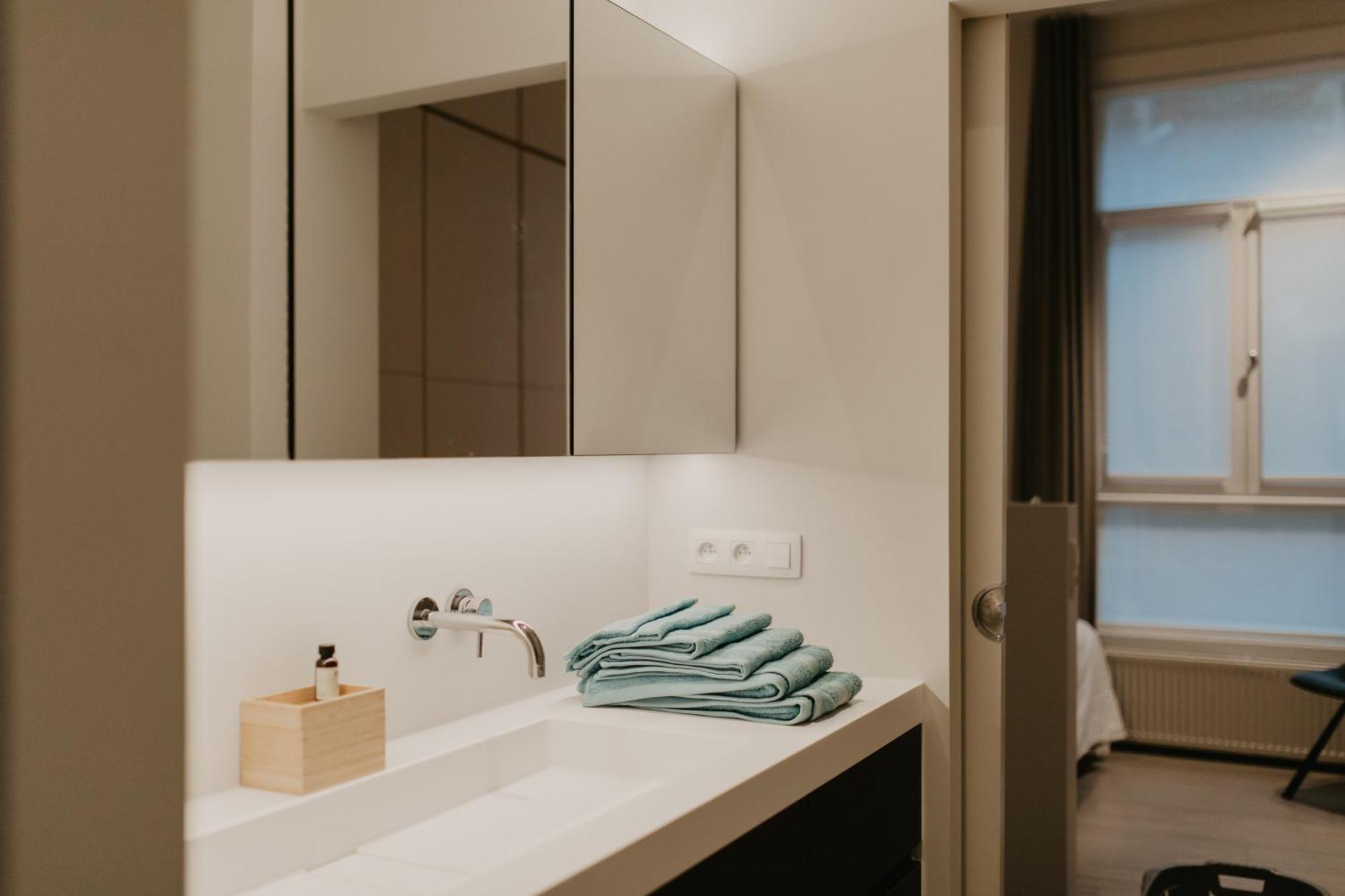 Blue Bird Residence Suite Moriaan Antwerpen Buitenkant foto
